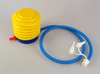 Pompka nożna plastikowa do materaca, roweru + 2 końcówki